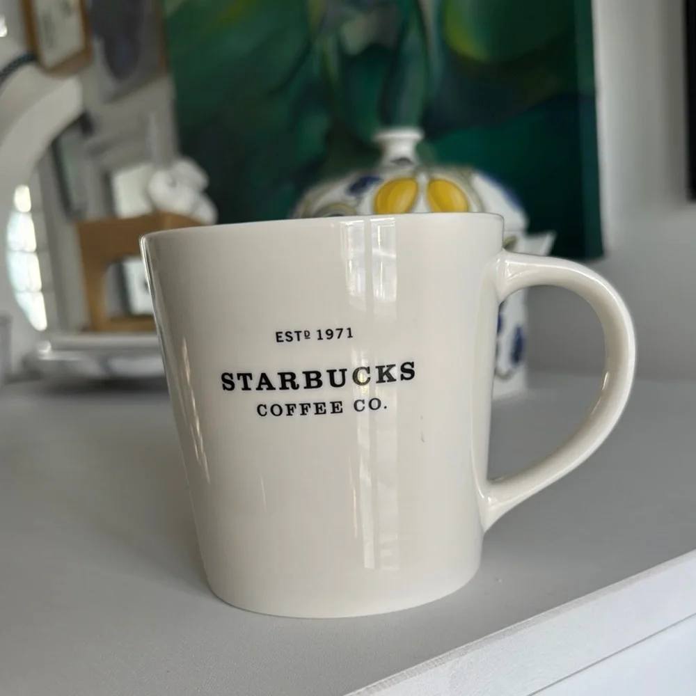 Starbucks Classic Oversized New Bone China Creamy White Mug 2010